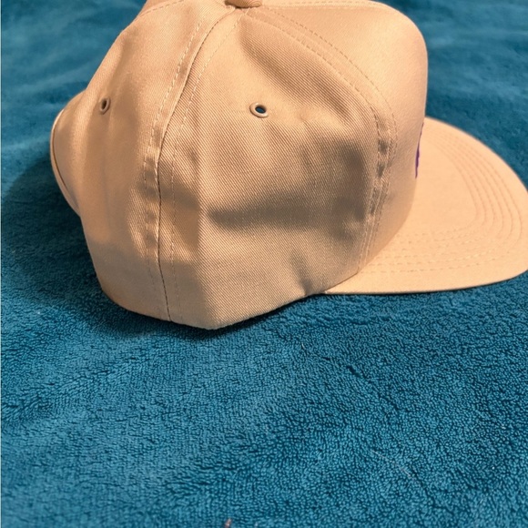 Source Unknown Beige Hornet Cap with Purple Logo - Picture 4 of 6
